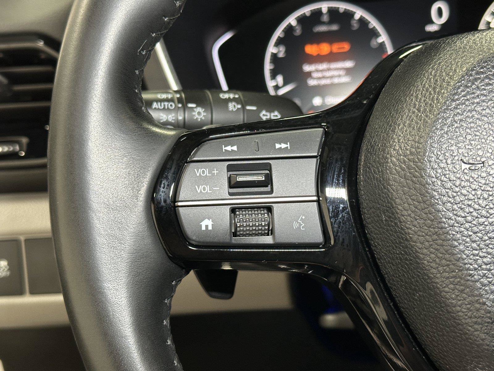 Certified 2025 Honda Pilot EX-L image 25