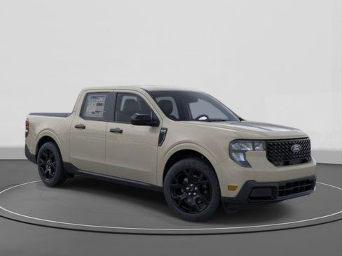 New 2025 Ford Maverick XLT w/ XLT Luxury Package AWD/4WD image 7