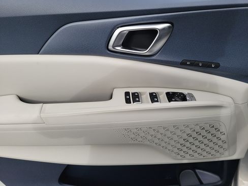 New 2026 Kia Carnival EX FWD image 12