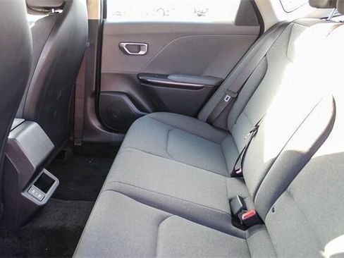 New 2025 Kia K4 LXS image 17