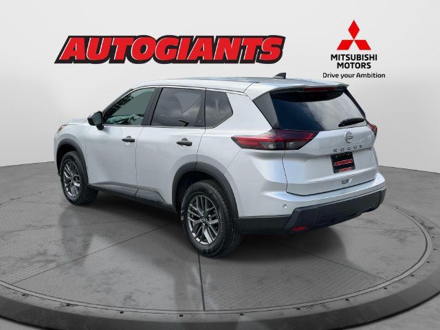 Used 2024 Nissan Rogue S FWD image 4