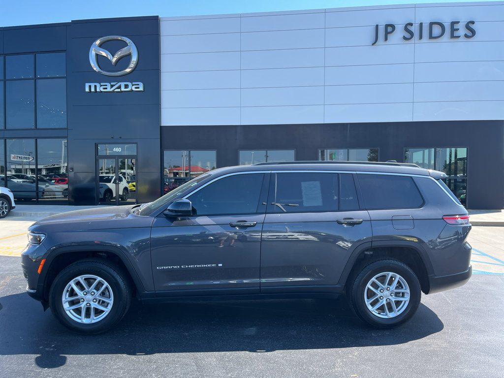 Used 2025 Jeep Grand Cherokee L Laredo RWD image 2
