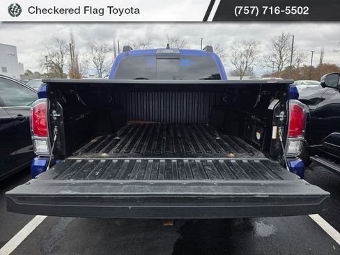 Used 2023 Toyota Tacoma TRD Off-Road image 7