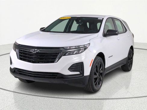 Used 2023 Chevrolet Equinox LS w/ Sport Edition image 4