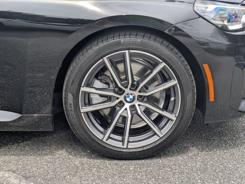 Used 2025 BMW 230i Coupe w/ Convenience Package RWD image 9