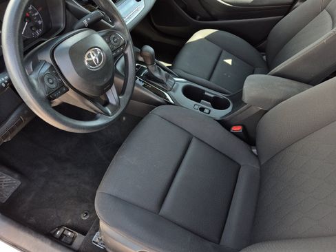 Certified 2025 Toyota Corolla LE FWD image 21