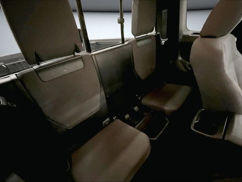 Used 2017 Toyota Tacoma TRD Off-Road w/ Tow Package image 25