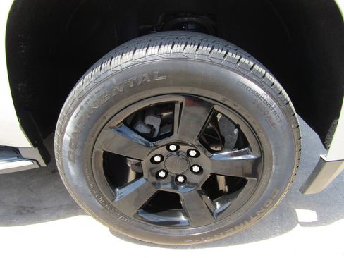 Used 2016 Chevrolet Tahoe LTZ RWD image 7