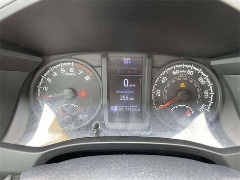 Used 2018 Toyota Tacoma SR image 23