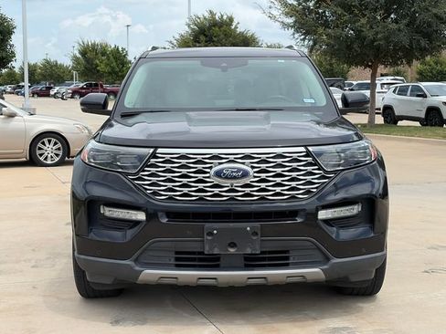 Used 2020 Ford Explorer Platinum w/ Premium Technology Package AWD/4WD image 2