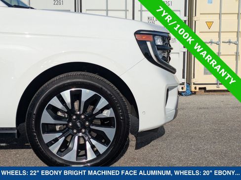 Certified 2025 Ford Expedition Max Platinum w/ Driver's Package AWD/4WD image 12