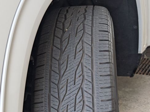 Used 2024 GMC Acadia Denali FWD image 41