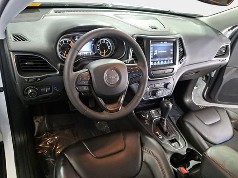 Certified 2022 Jeep Cherokee Trailhawk w/ Comfort/Convenience Group AWD/4WD image 18