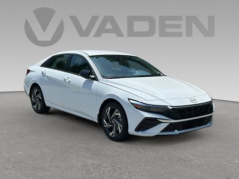 New 2025 Hyundai Elantra Sport image 1