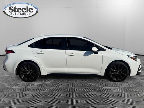 Used 2024 Toyota Corolla SE image 6