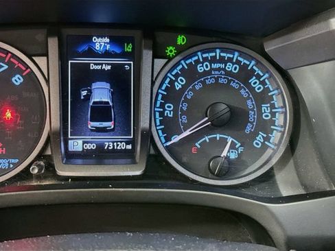 Used 2021 Toyota Tacoma TRD Off-Road AWD/4WD image 12
