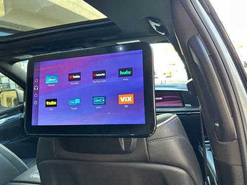 Used 2025 Cadillac Escalade ESV Premium Luxury w/ Touring Package image 35