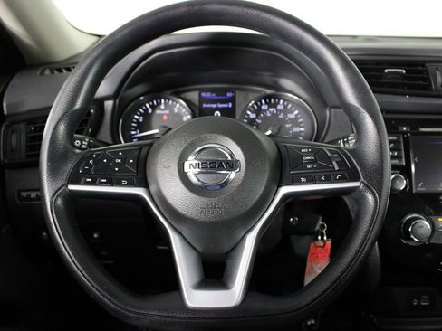 Certified 2018 Nissan Rogue S image 22