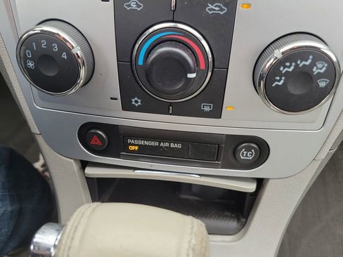 Used 2010 Chevrolet Malibu LT w/ HFV6 Engine Package FWD image 19