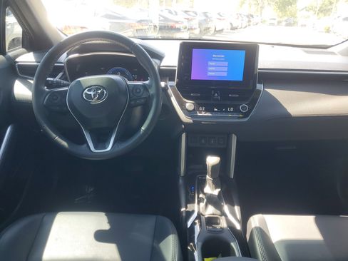 Used 2024 Toyota Corolla Cross AWD Hybrid w/ Convenience Package image 11