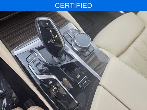 Certified 2023 BMW 530e w/ Premium Package RWD image 24