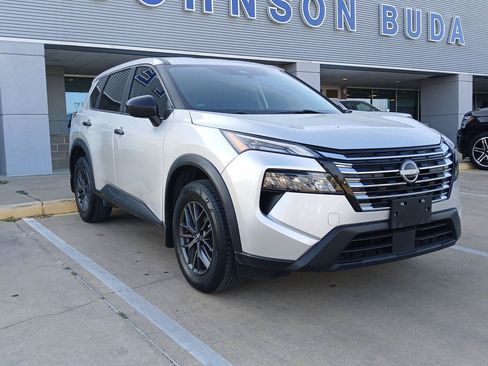 Used 2024 Nissan Rogue S FWD image 5