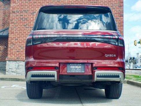 Used 2025 INFINITI QX80 Sensory AWD/4WD image 6
