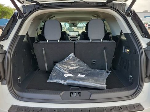 New 2026 Ford Explorer Active image 7