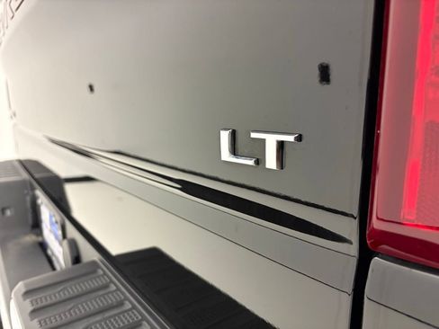 Used 2025 Chevrolet Silverado 1500 LT AWD/4WD image 25
