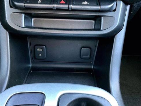 Used 2016 Chevrolet Colorado LT w/ LT Convenience Package image 26