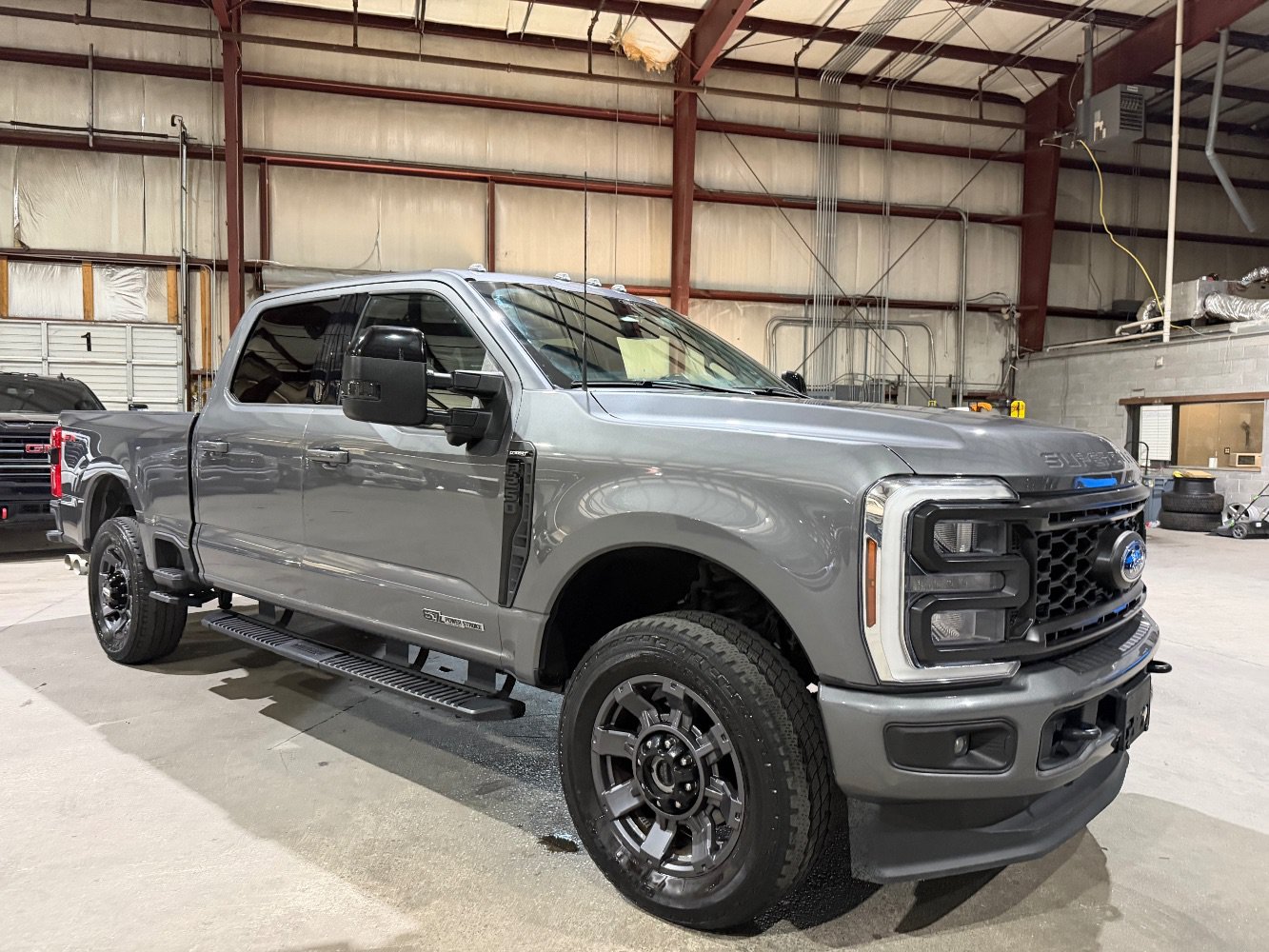 Used 2024 Ford F250 Lariat w/ Sport Appearance Package AWD/4WD image 2