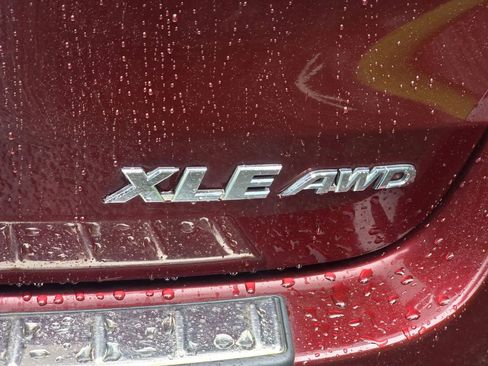 Used 2017 Toyota Highlander XLE AWD/4WD image 15