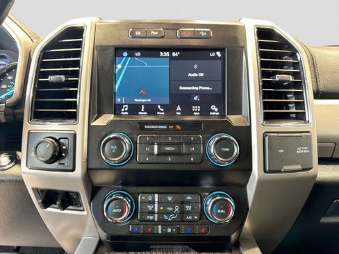 Used 2019 Ford F250 Lariat w/ Lariat Ultimate Package AWD/4WD image 28