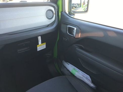 New 2026 Jeep Gladiator Sport image 18