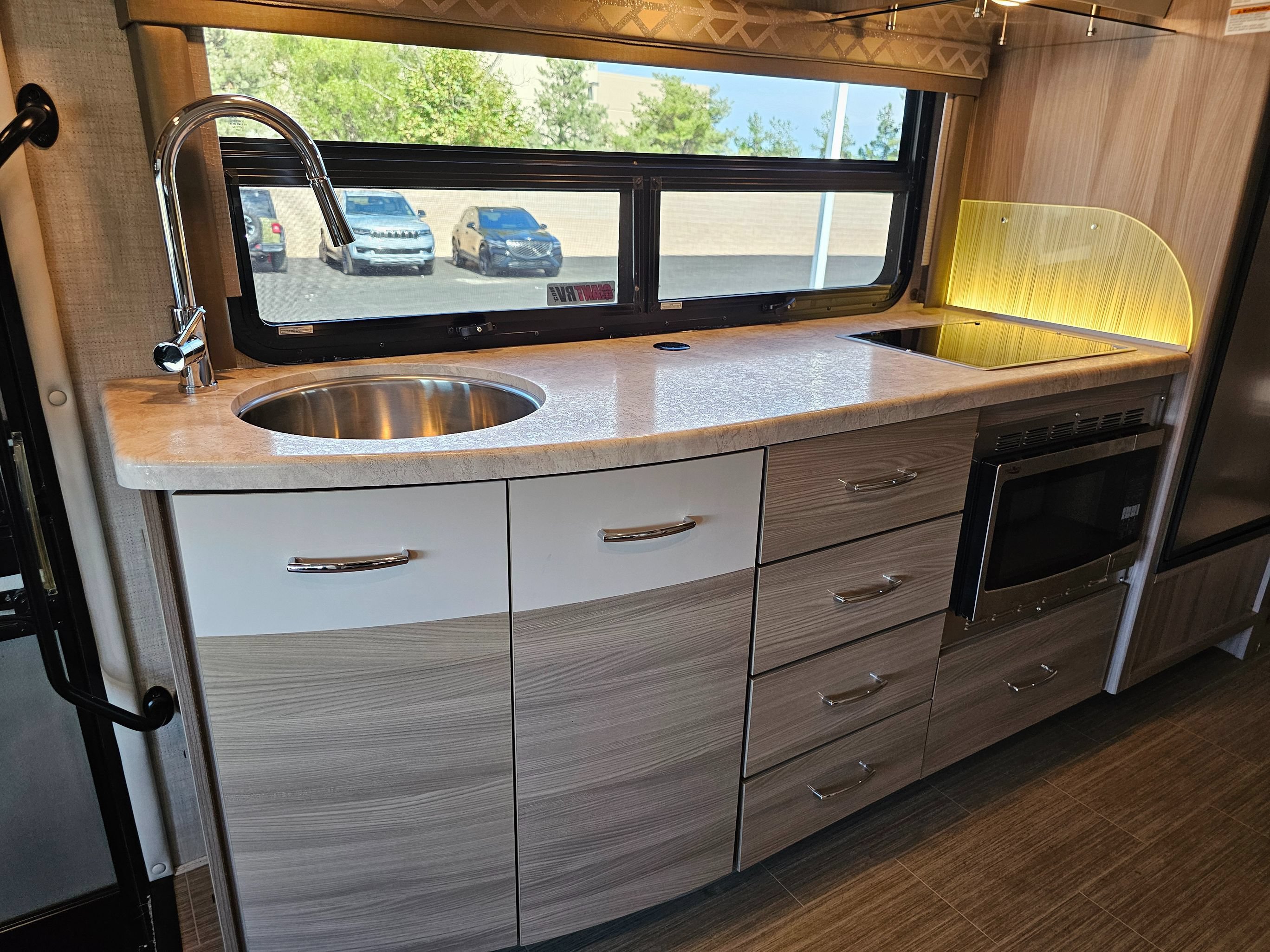 Used 2022 Mercedes-Benz Sprinter 3500 w/ Acoustic Package image 37