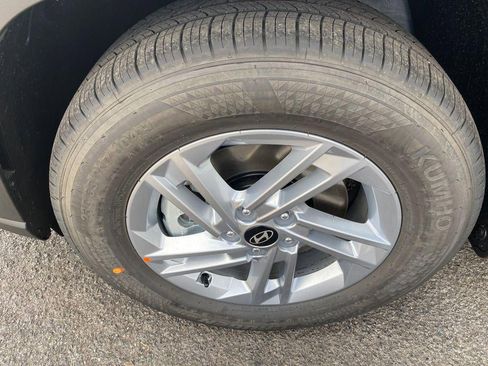 New 2026 Hyundai Tucson SE image 9