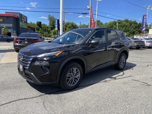 Used 2024 Nissan Rogue S AWD/4WD image 1