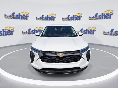 Certified 2024 Chevrolet Trax LS w/ LS Convenience Package FWD image 4
