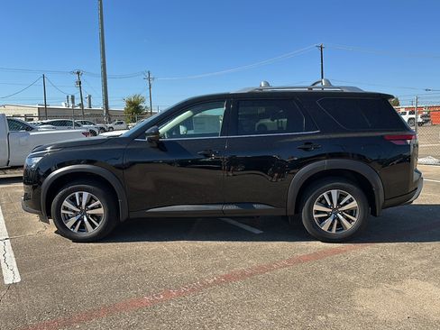 New 2025 Nissan Pathfinder SL image 5