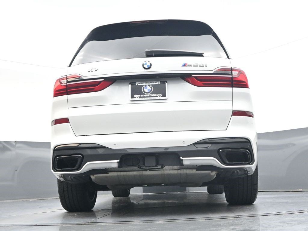 Used 2022 BMW X7 M50i AWD/4WD image 30
