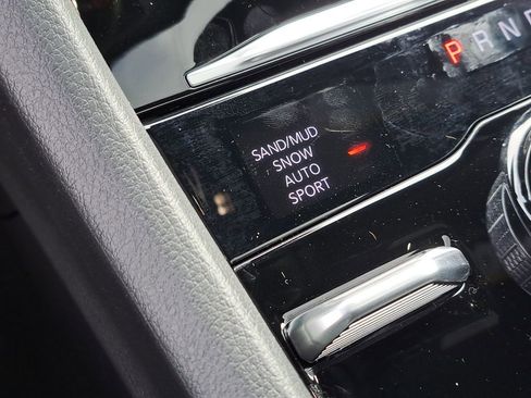 New 2026 Jeep Grand Cherokee L Laredo image 11