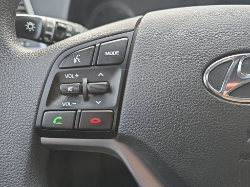 Used 2017 Hyundai Tucson SE image 16