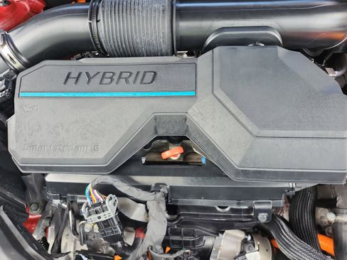 Certified 2025 Hyundai Santa Fe Limited AWD/4WD image 21