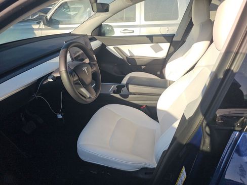 Used 2021 Tesla Model Y Long Range image 7