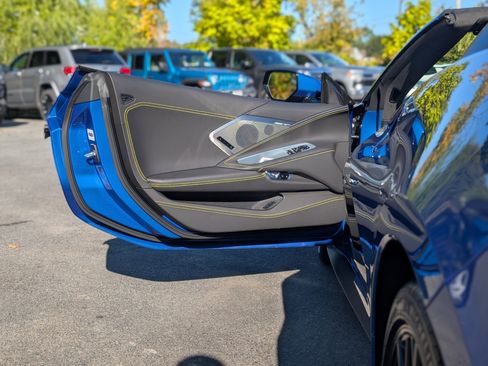 Used 2023 Chevrolet Corvette Stingray Premium Cpe w/ Z51 Performance Package image 46