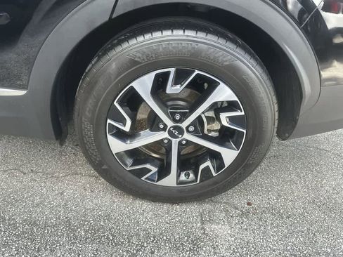 Certified 2025 Kia Sportage EX FWD image 10