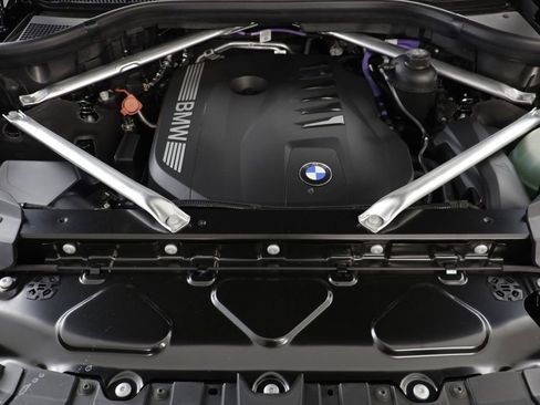 New 2027 BMW X7 xDrive40i w/ Executive Package AWD/4WD image 26
