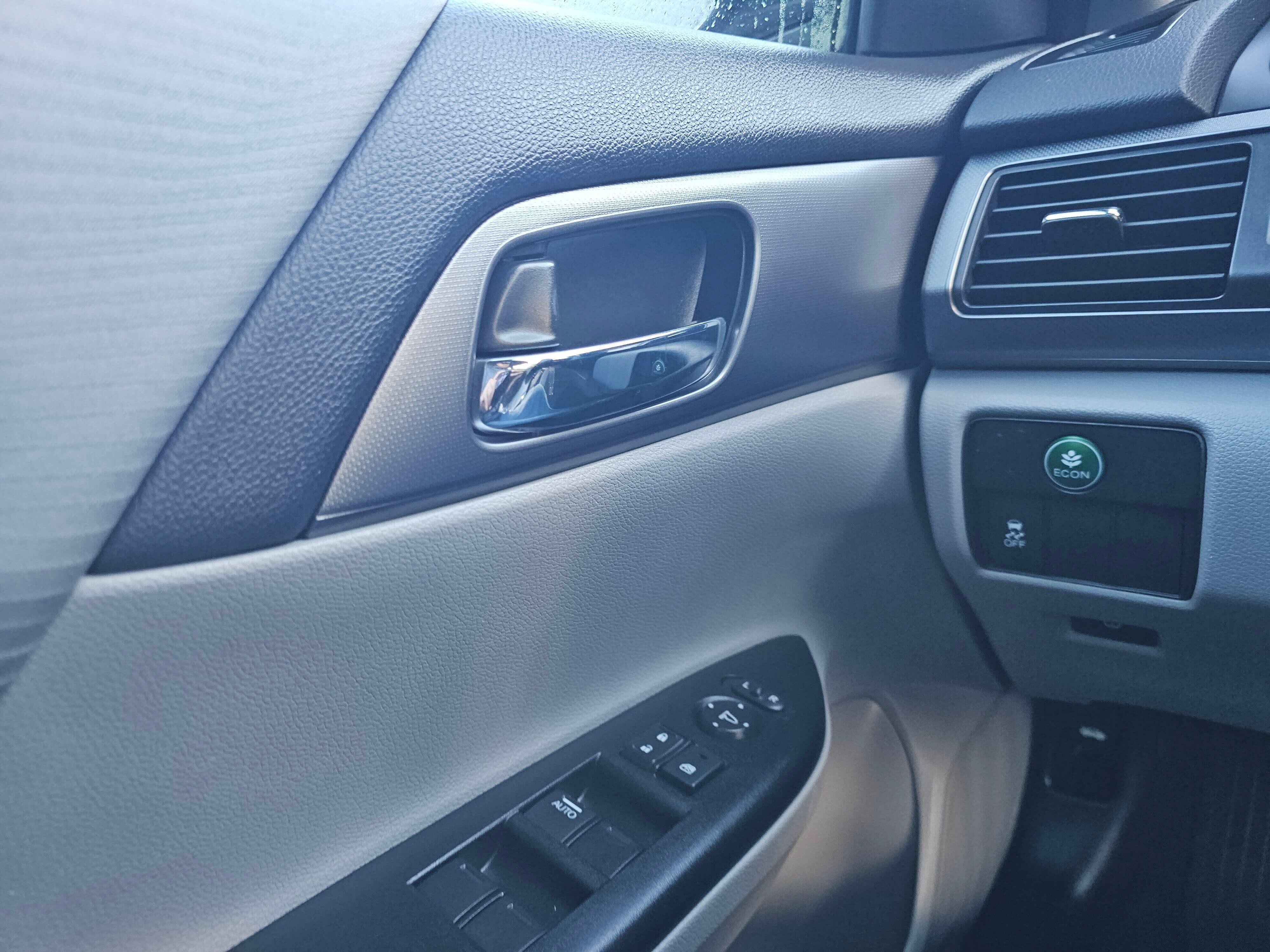 Used 2015 Honda Accord LX image 32