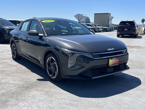 Certified 2025 Kia K4 EX FWD image 10