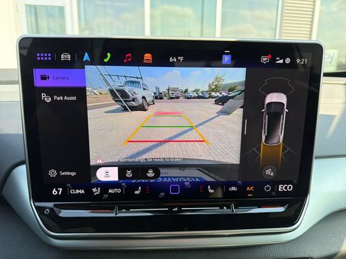 Certified 2025 Volkswagen ID.4 Pro AWD/4WD image 20